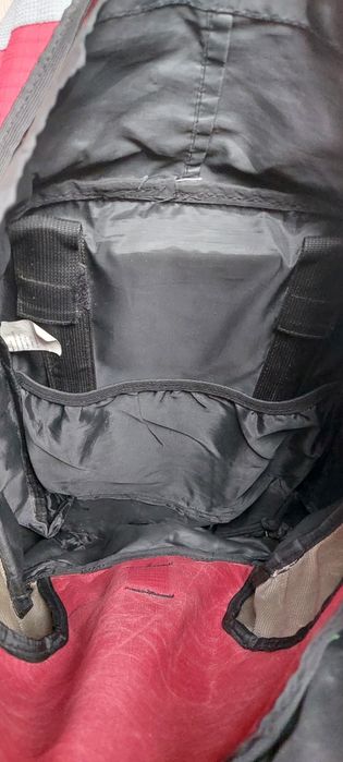 Рюкзак б/у спортивный 40L, с дождевиком.