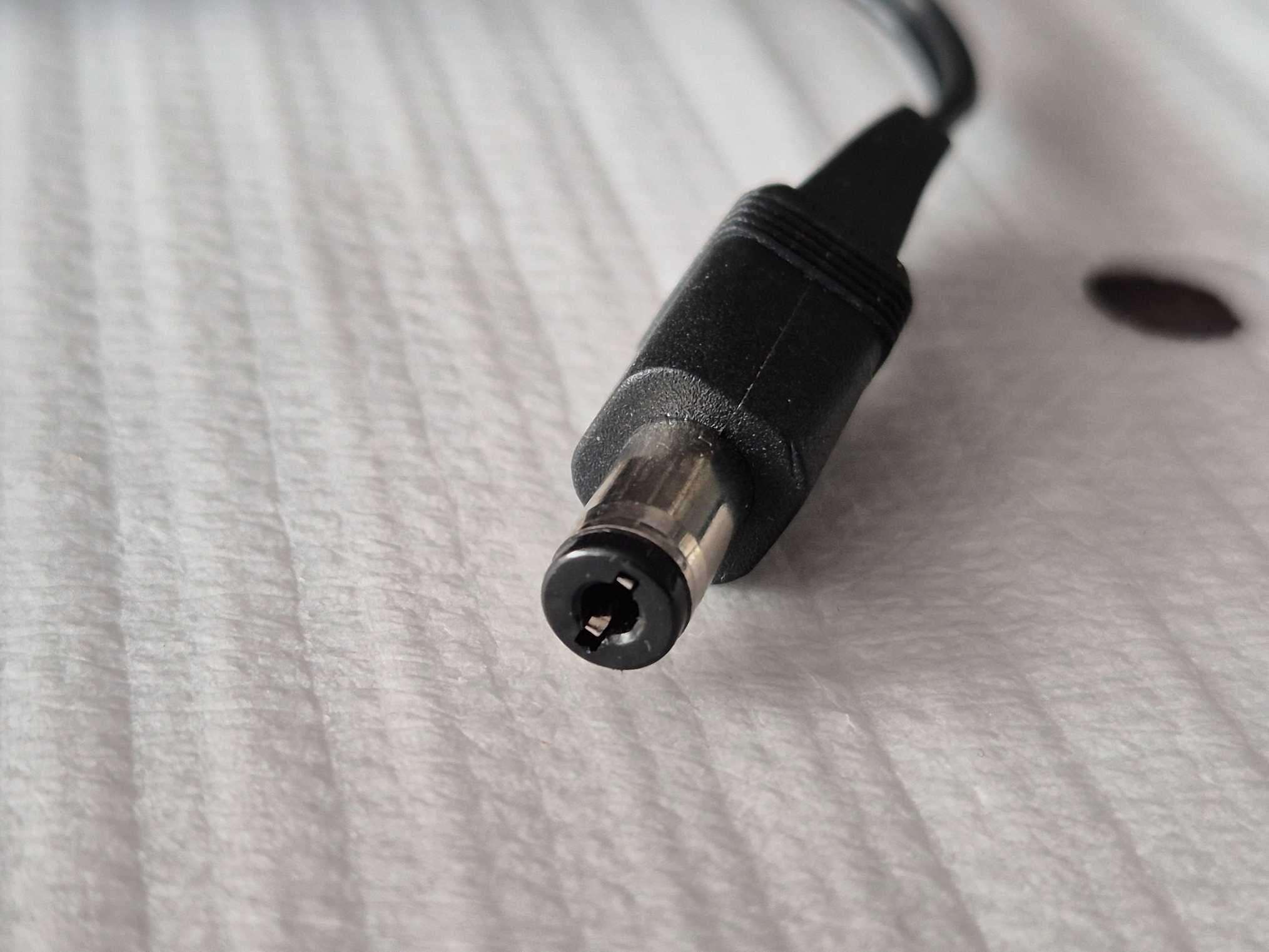 Zasilacz transformatorowy OEM 12 V 1 A DO wkrętarek i nie tylko
