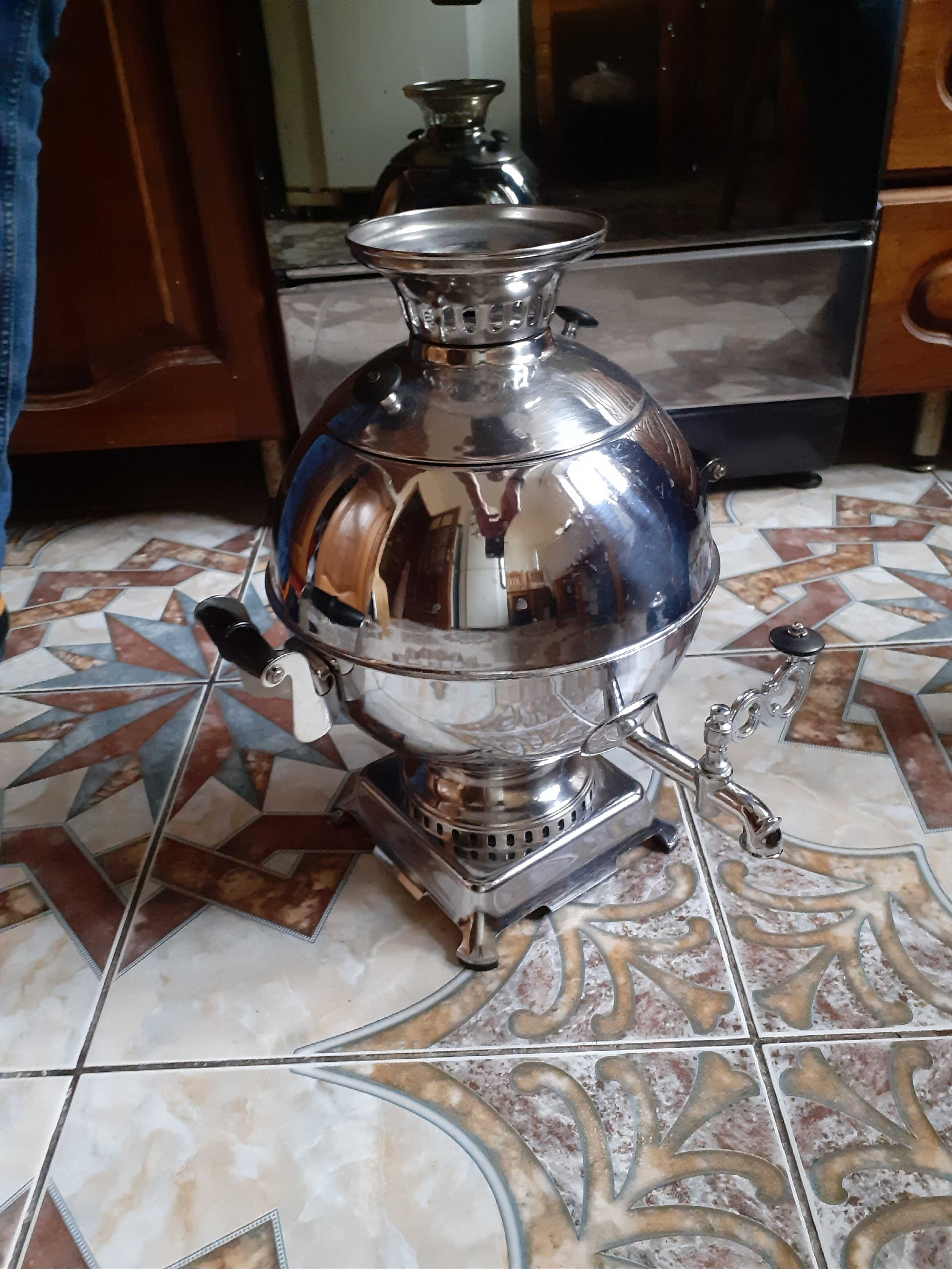 Самовар з чайником, заварник