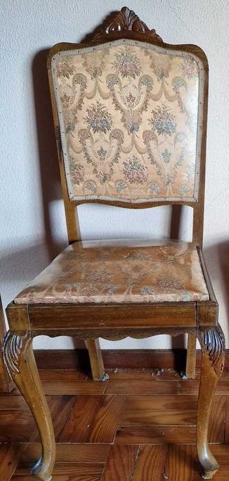 Mobília antiga de quarto