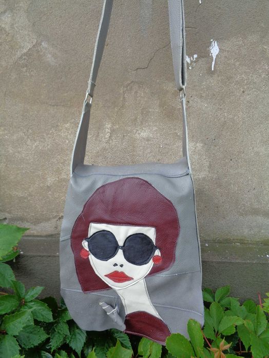 Artystyczna torebka skórzana z głową kobiety. Handmade