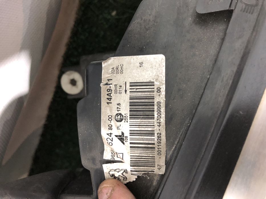 Передні фари Peugeot 308 пежо 308 2007-2011 фара оптика оригінал