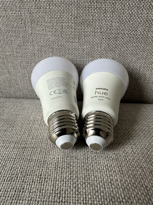 Philips hue 1100 White and Color - dwie żarówki e27