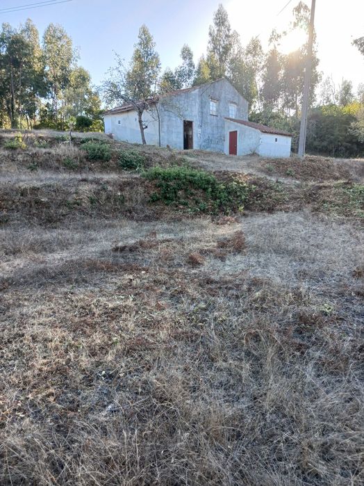 Vende-se quinta sitio ideal para passar férias soalheiro e sossegado