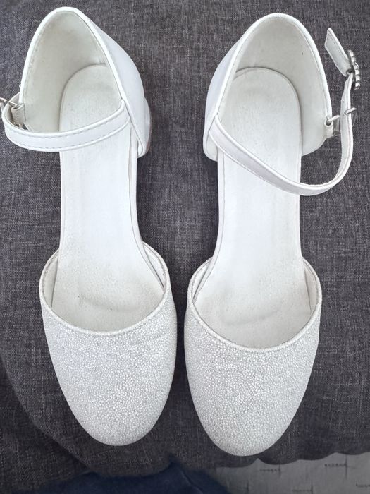 Buty komunijne  rozmiar 35