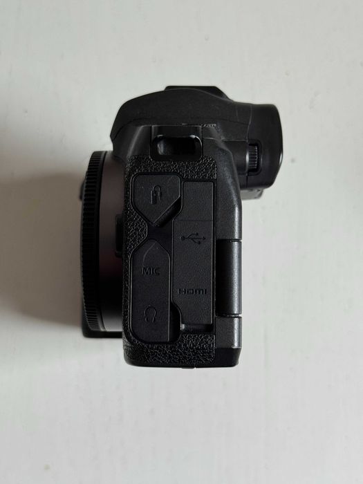 Canon EOS R, bez śladów, niski przebieg, faktura, 2 oryginalne baterie