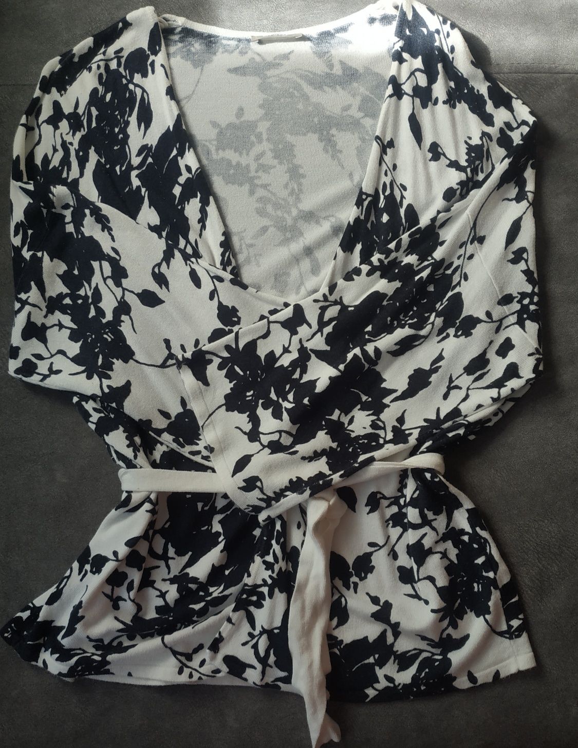 Sweterek sweter narzutka kimono wiązany w pasie oversize