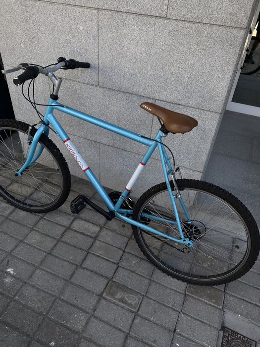 Bicicleta azul vintage / antiga em bom estado