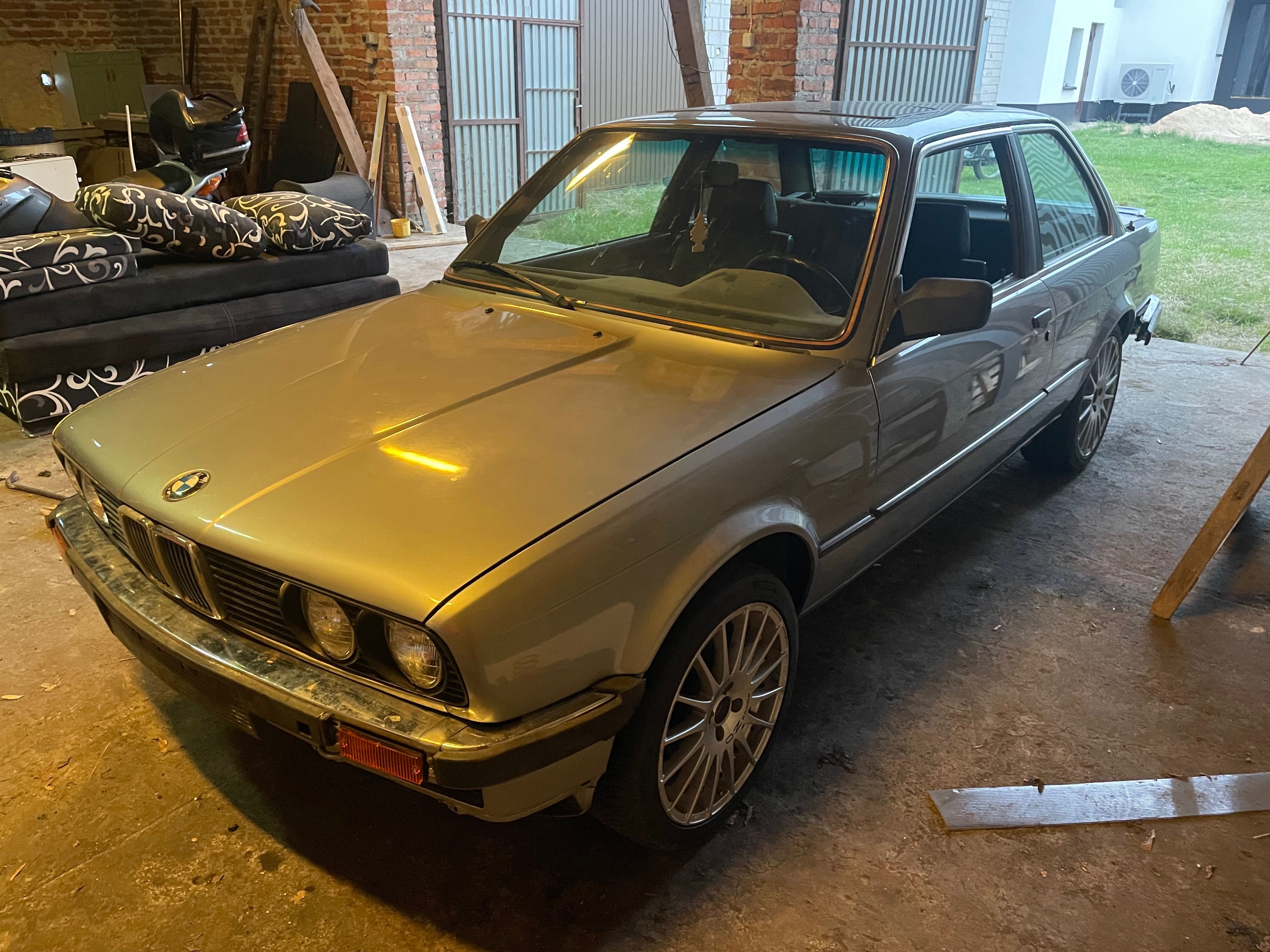 Bmw serii 3 E30 Coupe wąska lampa