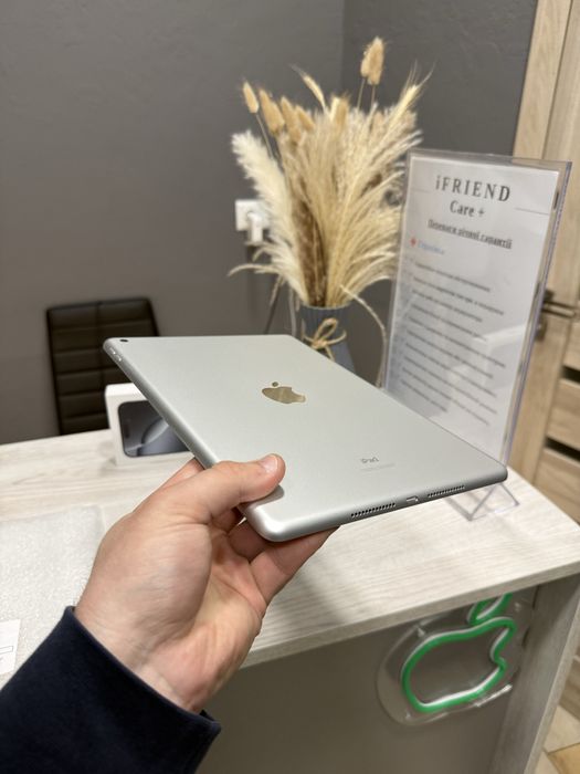New/Open iPad 9 10.2” 64gb silver