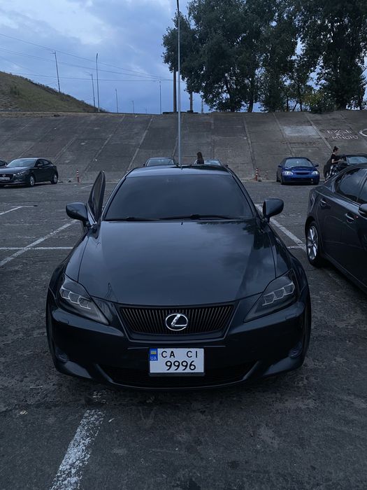 Lexus is 220d 2006