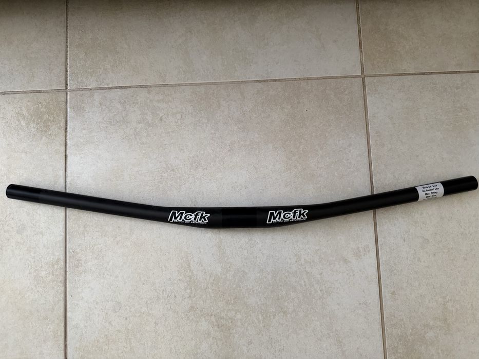 Guiador carbono MCFK 700mm flatbar 9 3k matt 115 gr