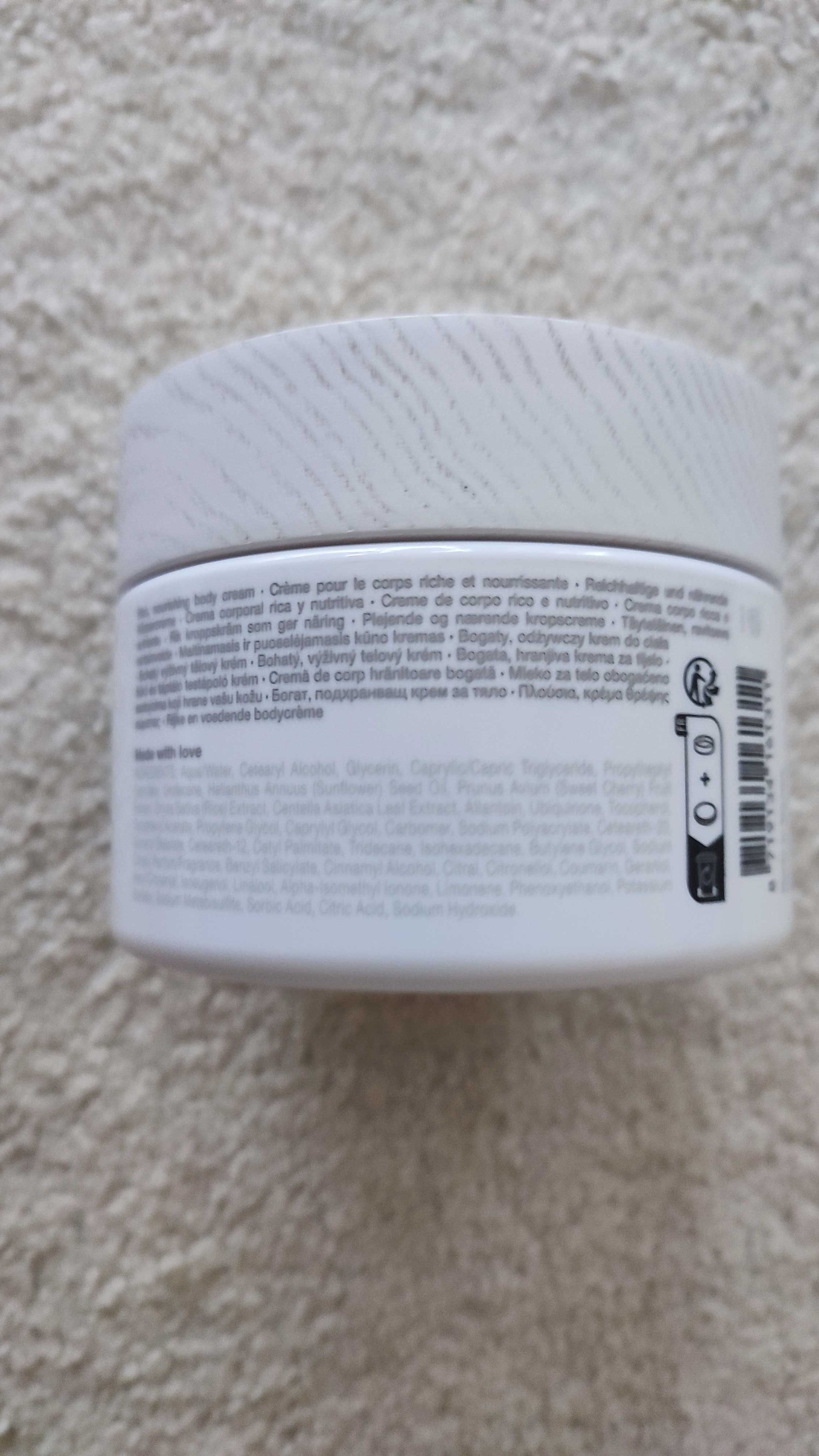 Ritual of Sakura krem do ciała 220 ml