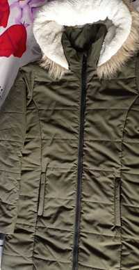 Women Winter jacket full sleeves with Puffer hooded and pockets