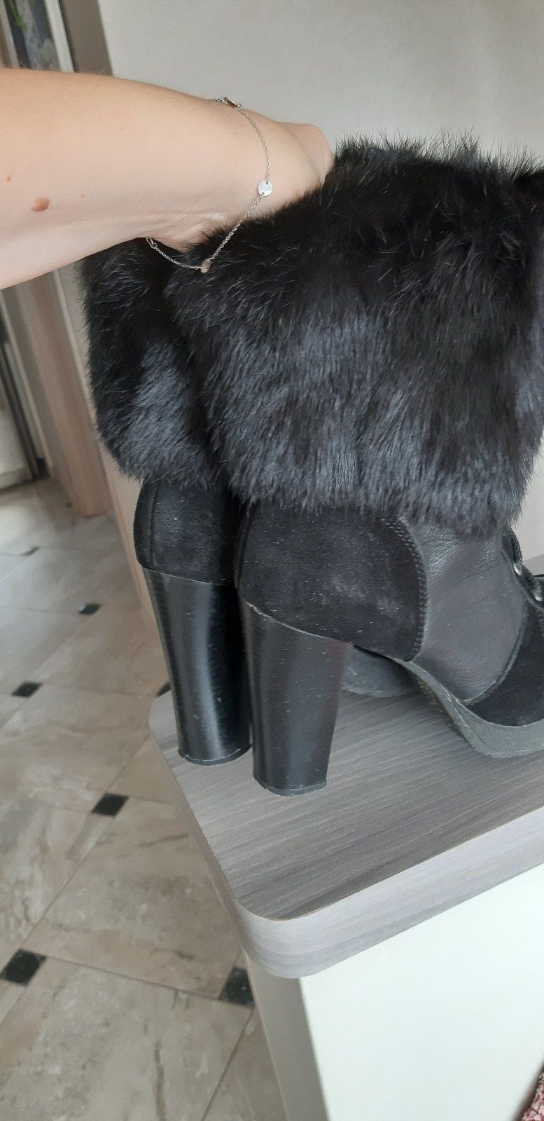 Зимове жіноче шкіряне взуття зимняя кожаная женская обувь