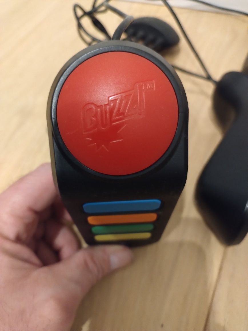 4 przewodowe kontrolery Buzz PS3