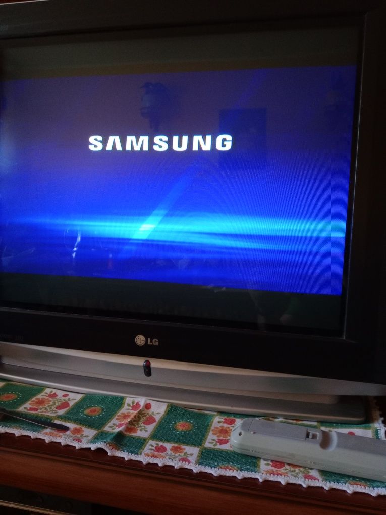 SAMSUNG Dvd, CD c-350 bez pilota
-13%
45,00 zł