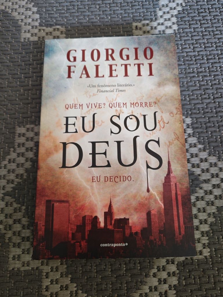 Eu sou Deus     .