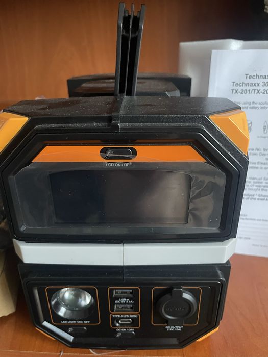 Продам зарядну станцію TechnaXX 300W