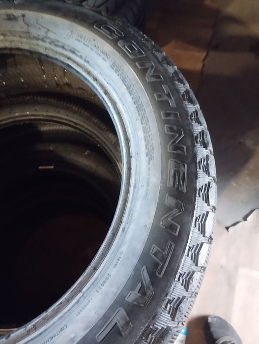 Одна зимова шина Continental 215/60/17