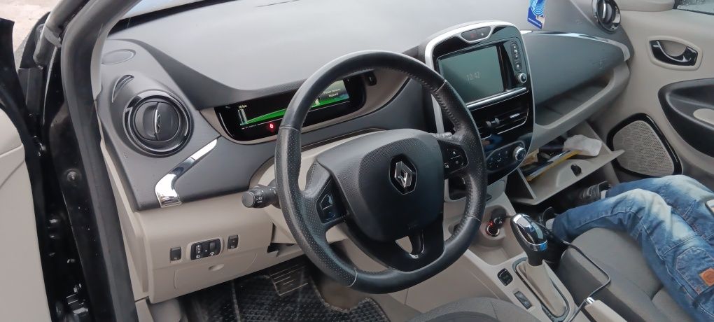 60 кВ Renault Zoe  2014р, комплектаці Intense