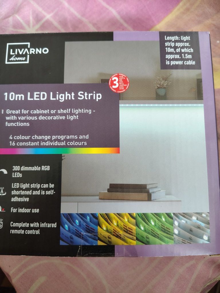 Taśma LED 10 m z pilotem i zasilczem