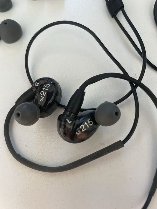 auscultadores in ear Shure SE215