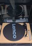 Gramofon Lenco L30. 2 vinyle gratis.