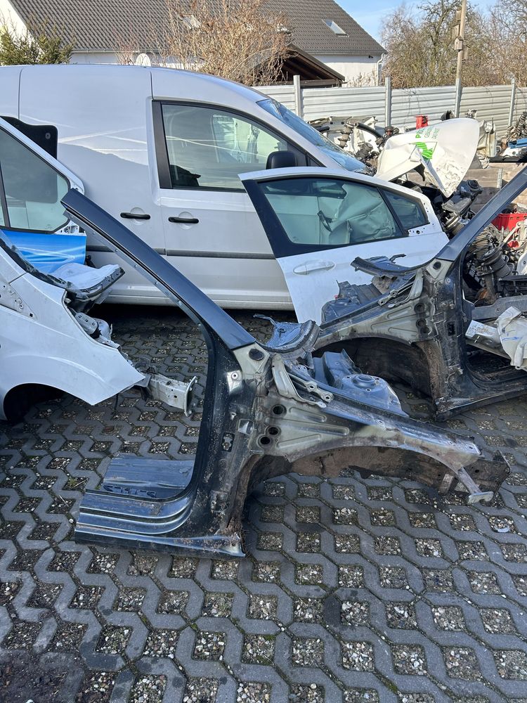 Skoda Octavia 3 ćwiartka podłużnica prawy przód