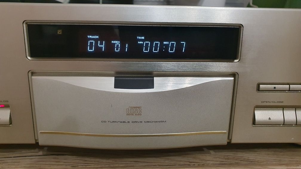 Pioneer  PD 06 cd player