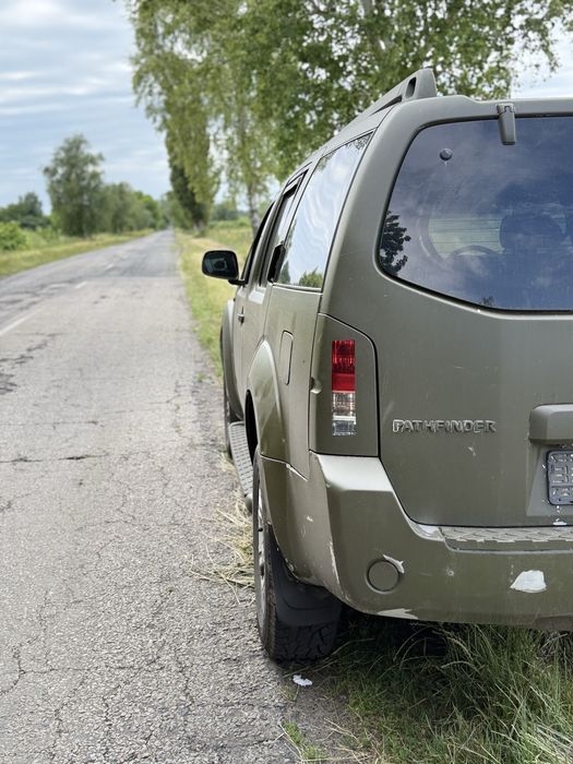 Ніссан Патфайндер/ Nissan Pathfinder
