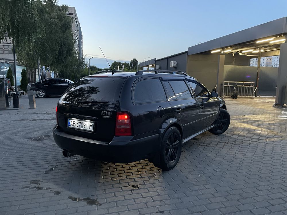 Skoda Octavia Tour 1.6. bfq. срочно!