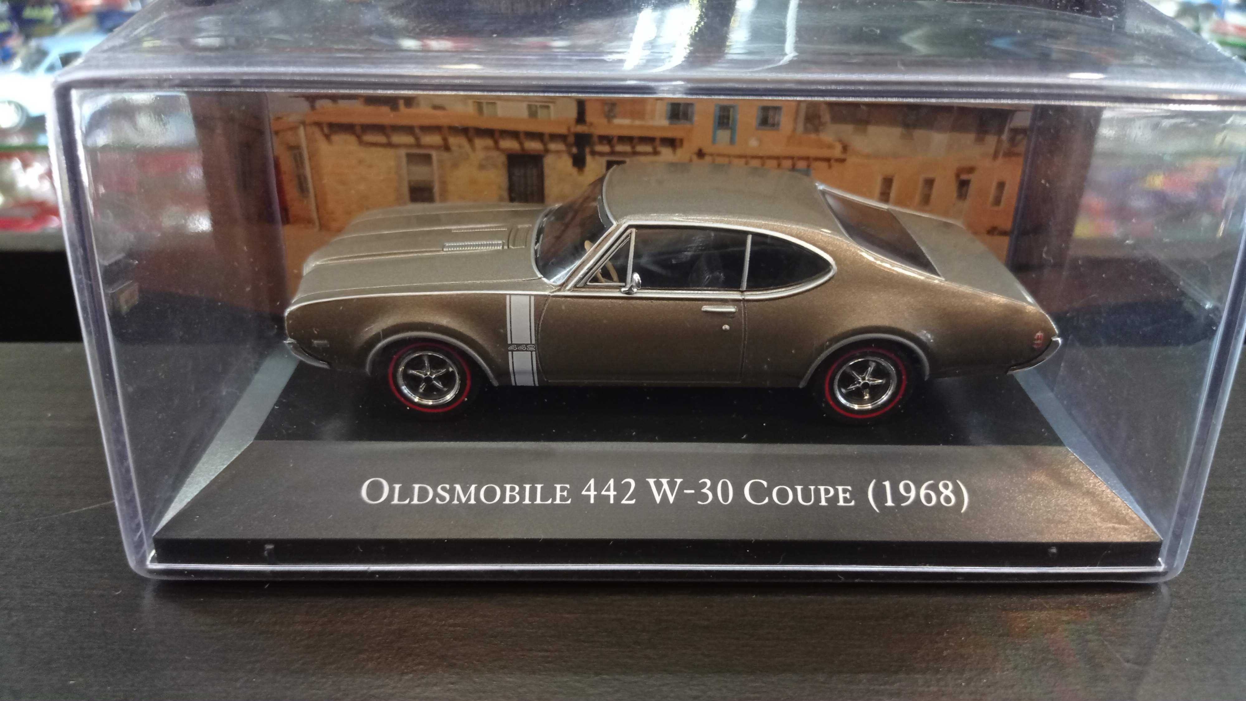 Miniatura coleção Cars Oldsmobile 442