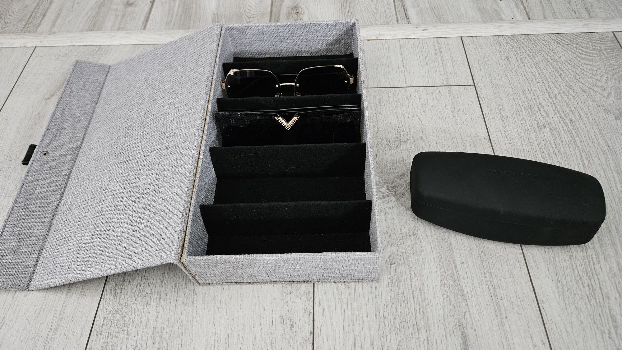 2x Okulary przeciwsłoneczne + szkatułka na okulary + etui