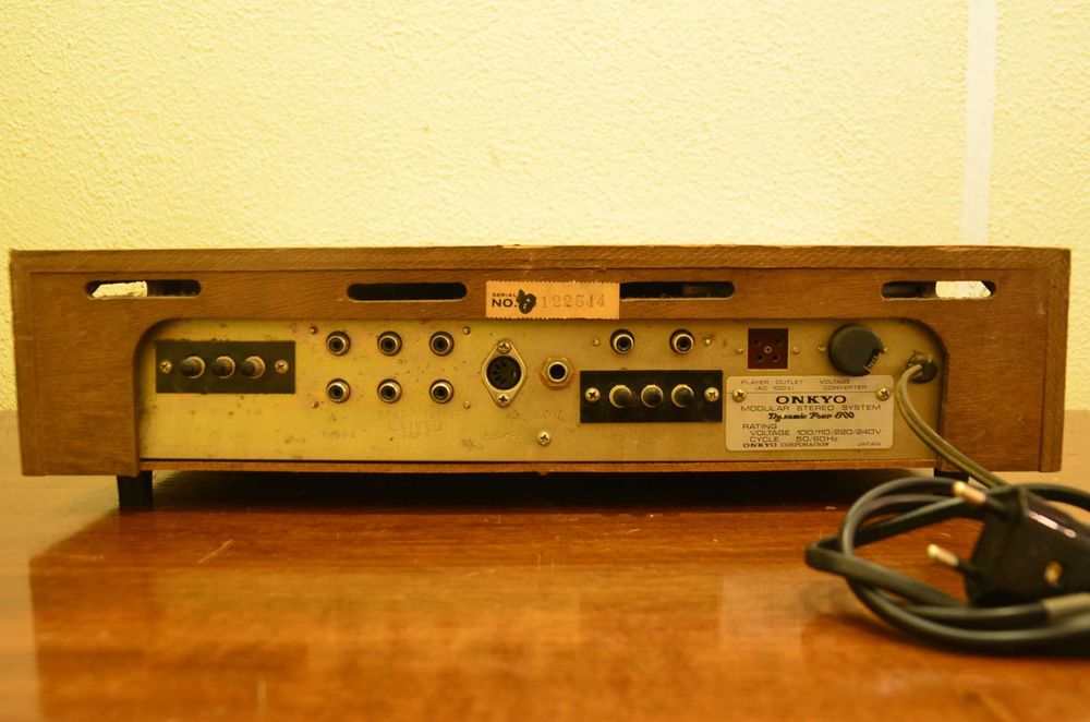 Amplificador/ Receiver Onkyo Dinamic Four 800