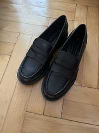 Mokasyny loafersy nowe r.38 Stradivarius