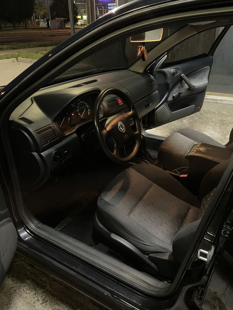 Skoda Octavia Tour 1.6. bfq. срочно!