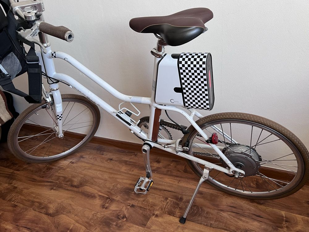 Rower elektryczny Yunbike C1 uszkodzony