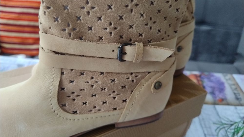 ZARA Чобітки сапожки осінь, весна р. 35-36 нові