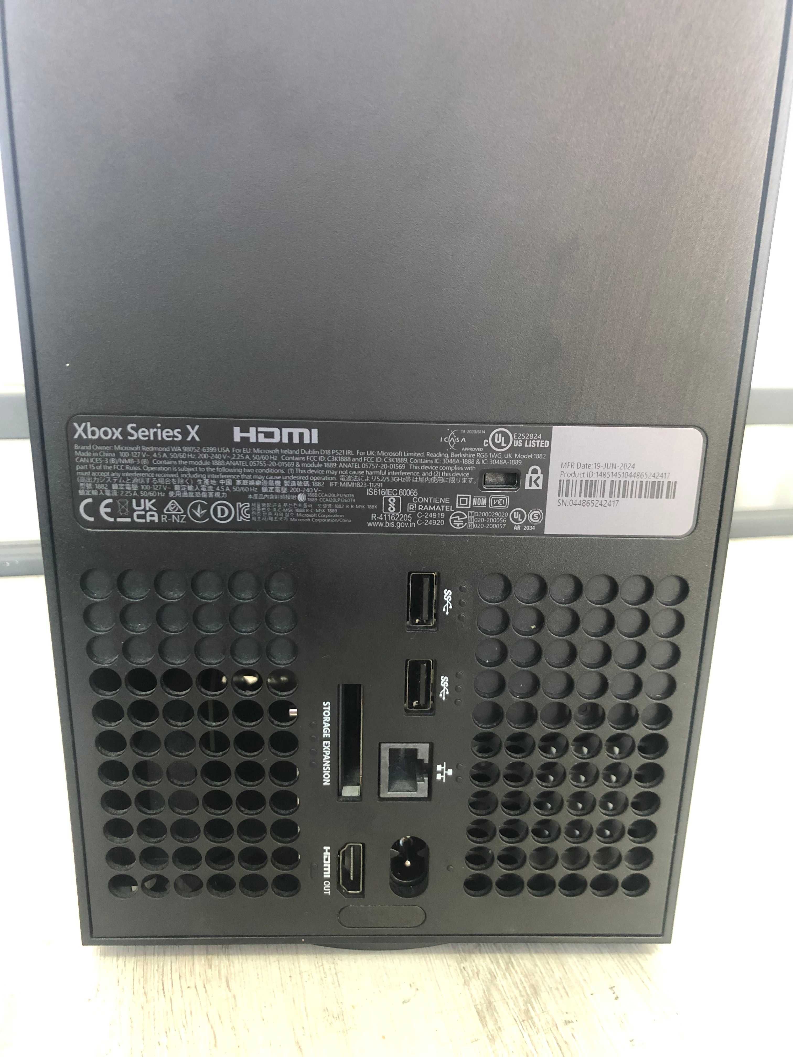 Xbox Series X 1TB + Pad + słuchawki xbox