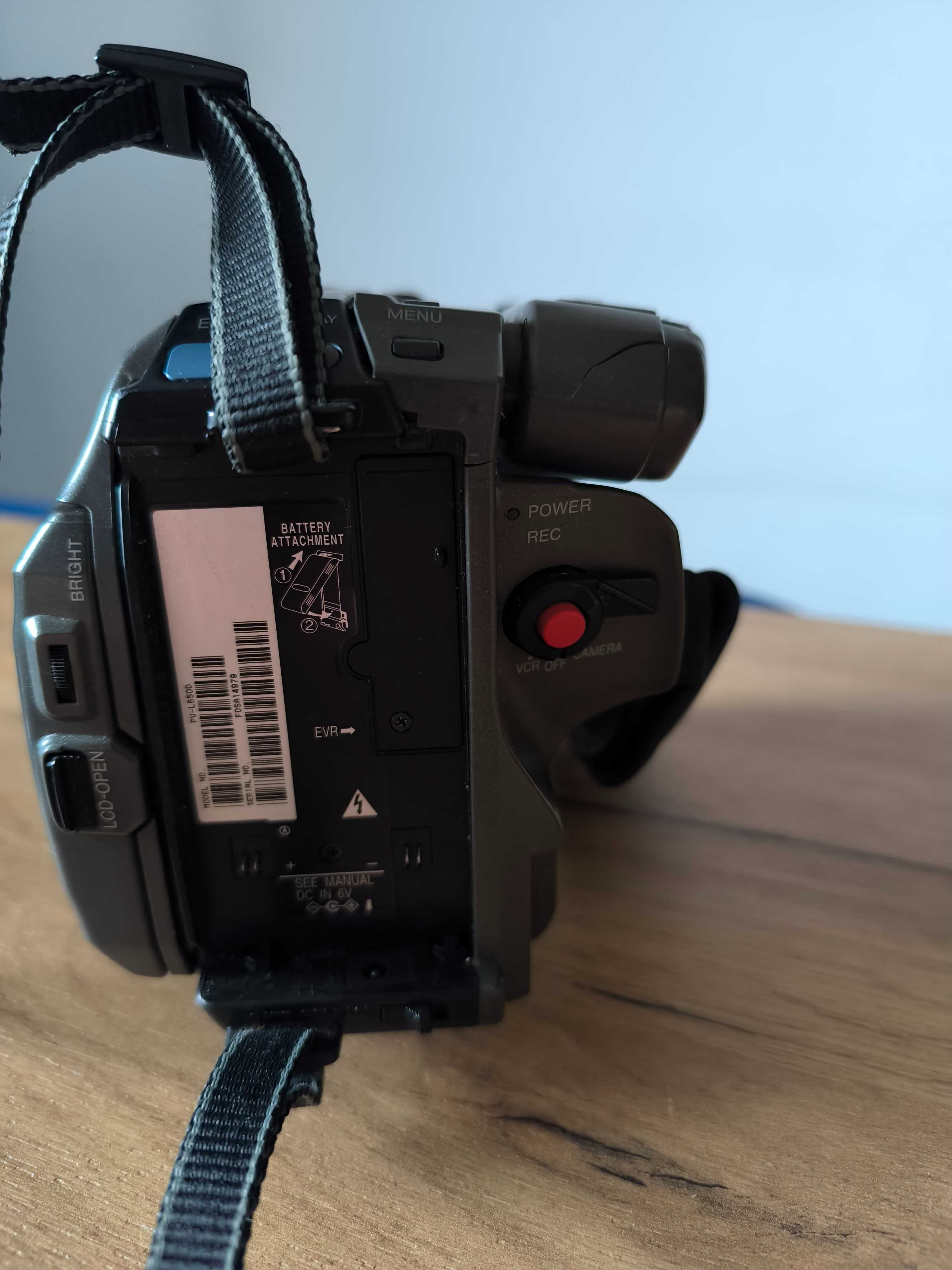 Kamera Panasonic PV-L580D VHS-C Palmcorder Camcorder
