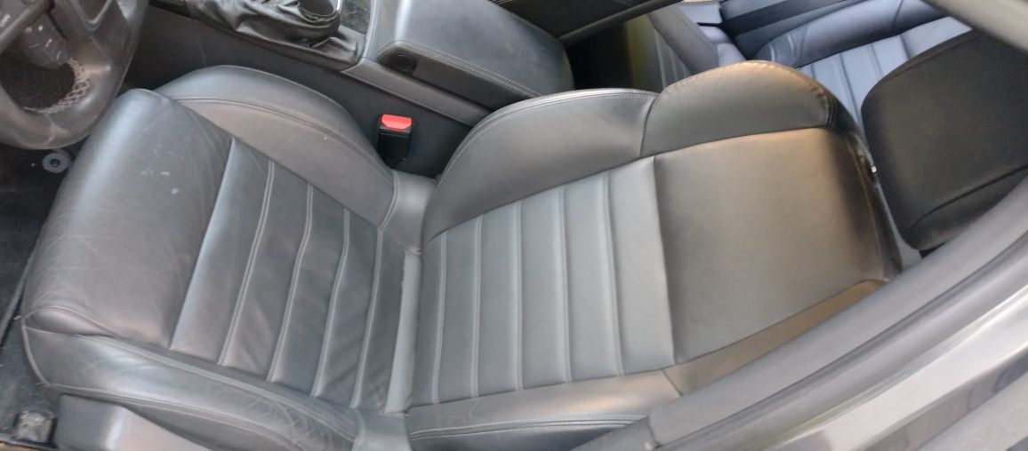 Komplet foteli skórzanych Peugeot 508 SW z boczkami skóra skóry