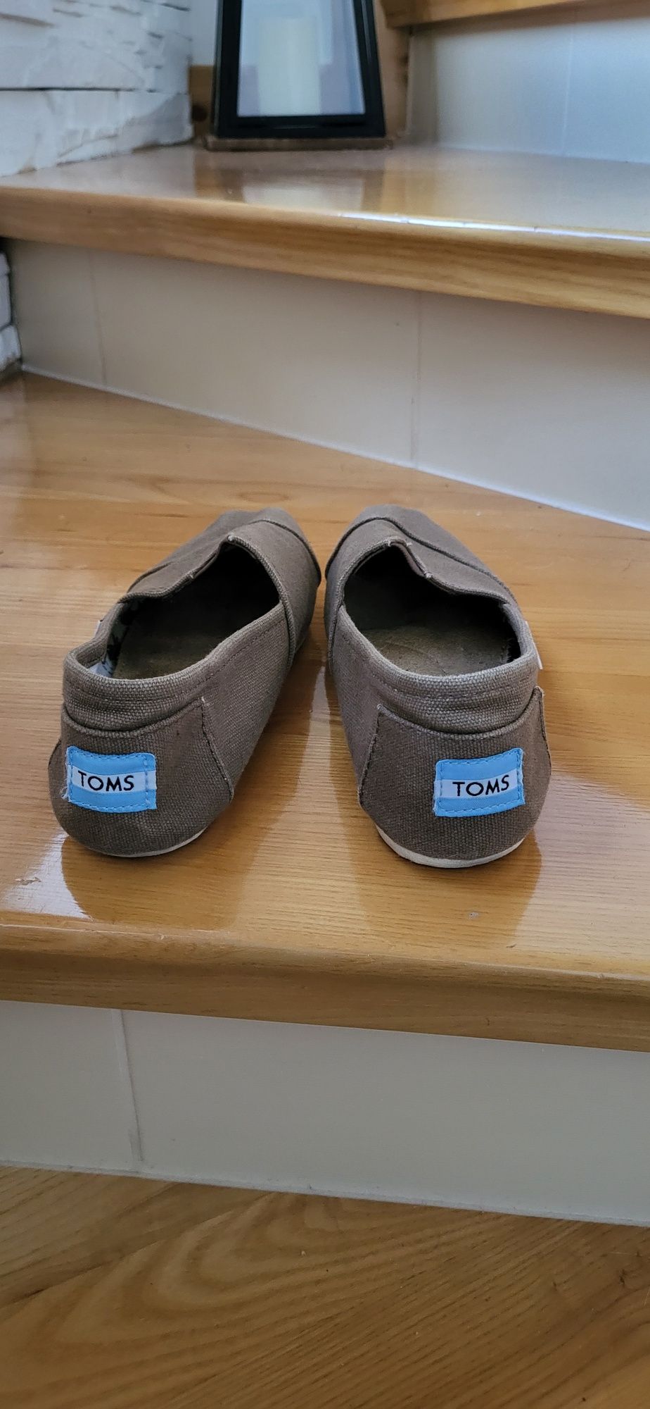 Sprzedam buty TOMS