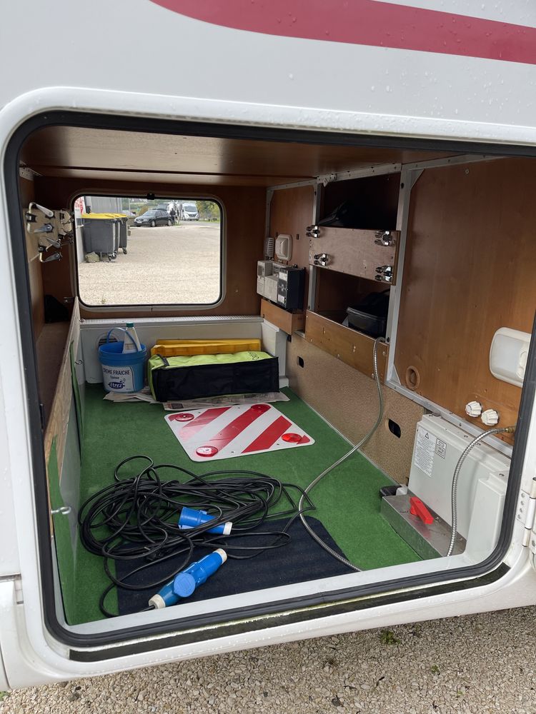 Exelente Autocaravana Rapido 9092DF