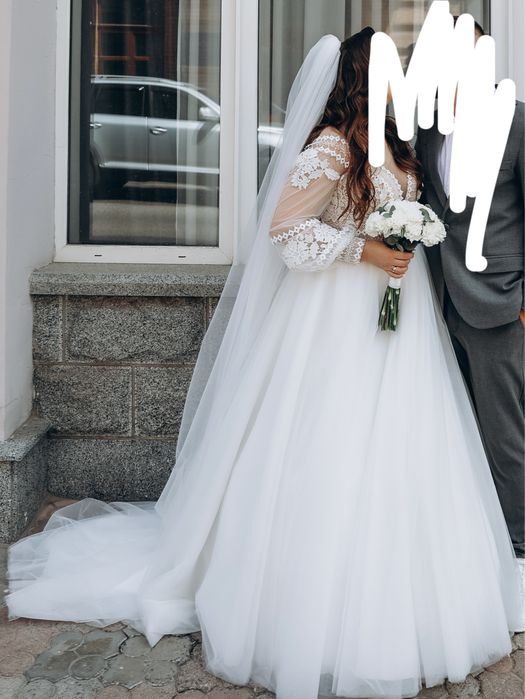 Весільна сукня білий айворі(не сніжно біла )