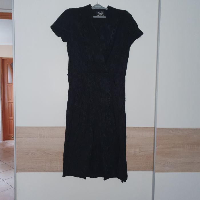 Sukienka czarna elegancka wizytowa biurowa Lady modell