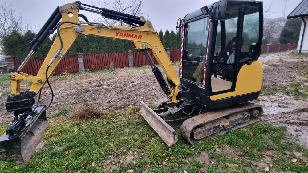Minikoparka Yanmar sv26
