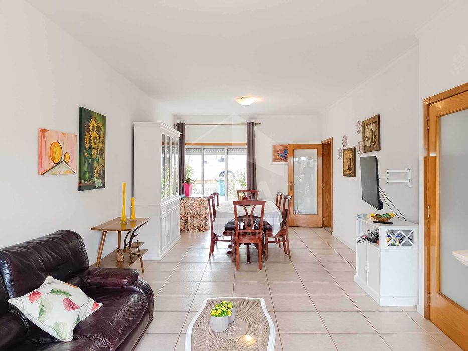 Moradia T3 com Piscina, Jardim e Terraços em Alquerubim, Aveiro