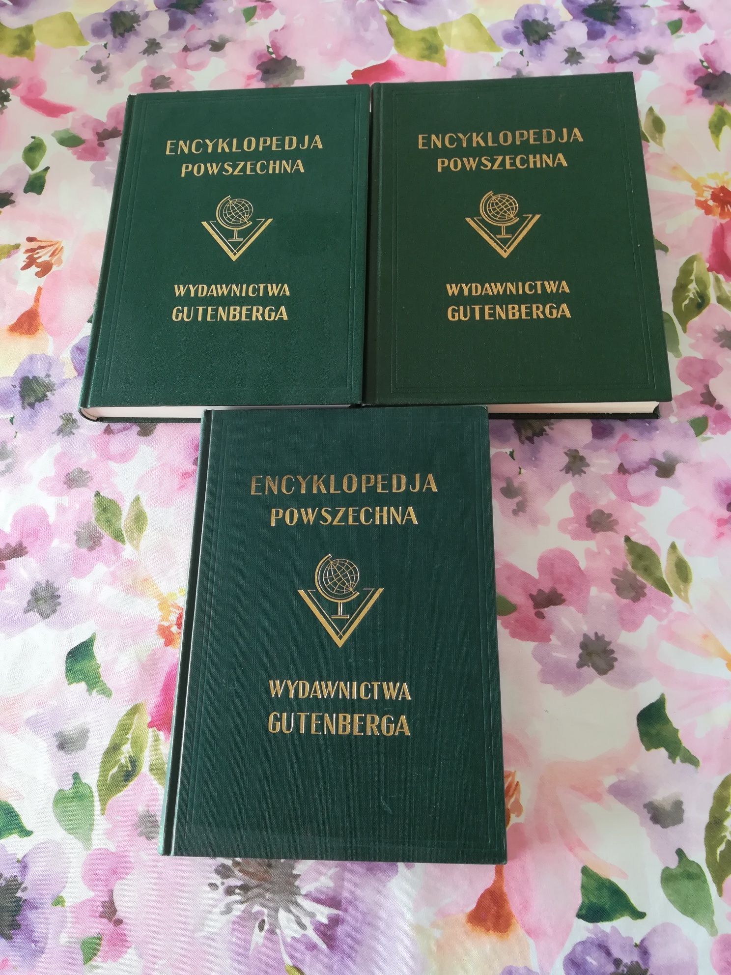 Słowniki encyklopedie książki audiobooki