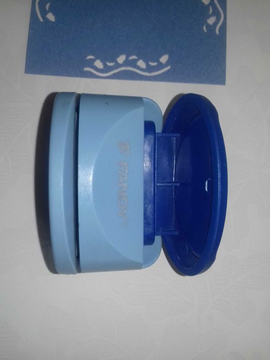 Дырокол фигурный. Для открыток, аппликаций и т.д.